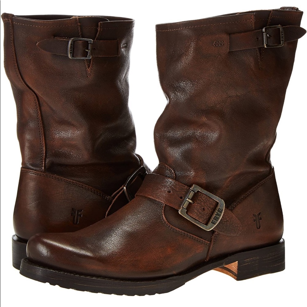 Frye Veronica Short